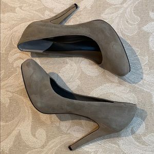 Jessica Simpson hidden platform suede heels